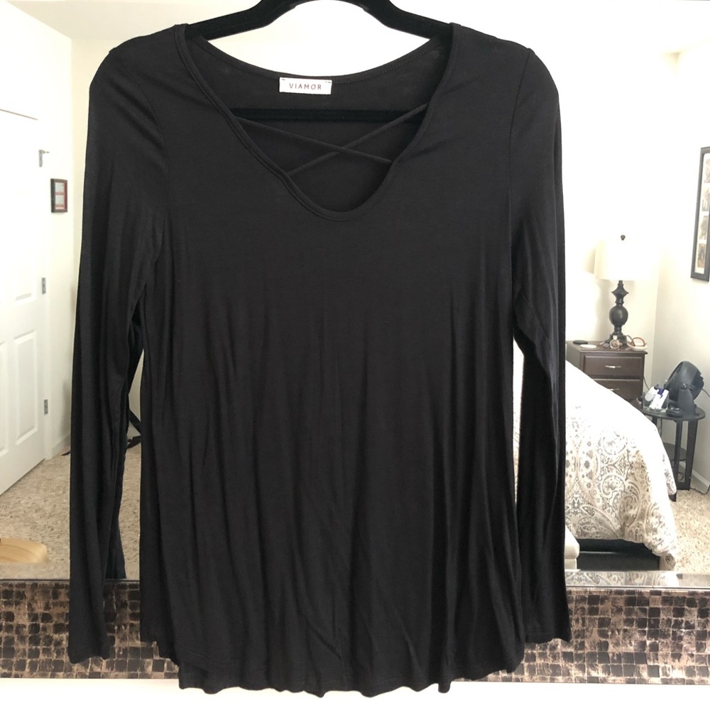 Black top - Picture 4 of 4